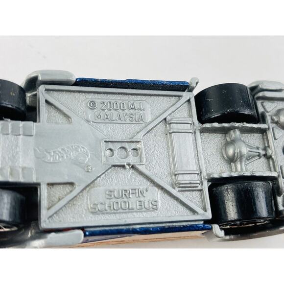 Hot Wheels 2000 Surfin' School Bus Woody Loose 1:64 Scale Collectible Malaysia - Picture 9 of 10